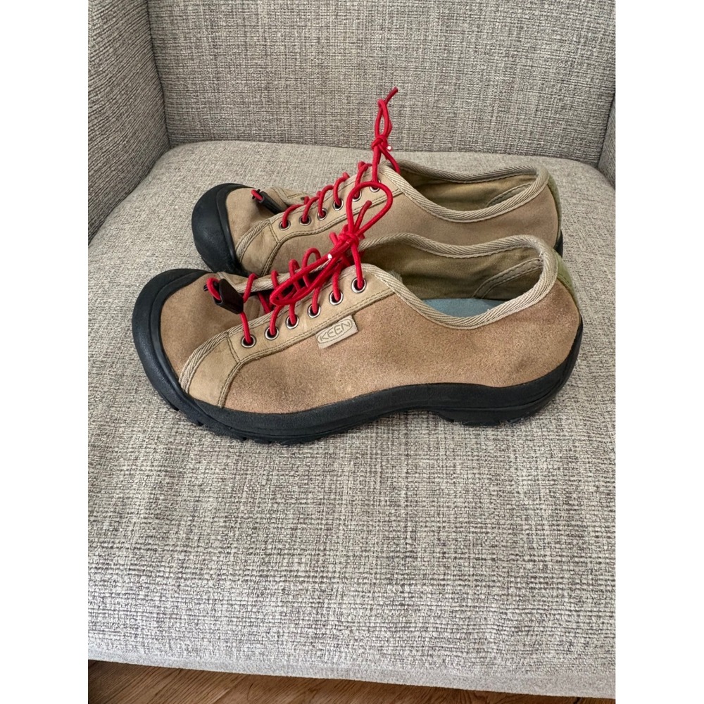 Keen Suede Low Top Sneakers Tan Red Bungee Laces Mens 10 EU 40.5 XT 0106